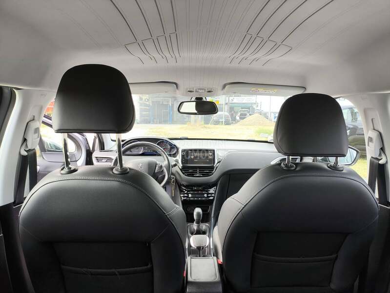 Peugeot 2008 1.2  ALLURE