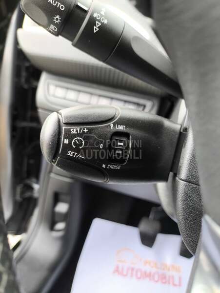 Peugeot 2008 1.2  ALLURE