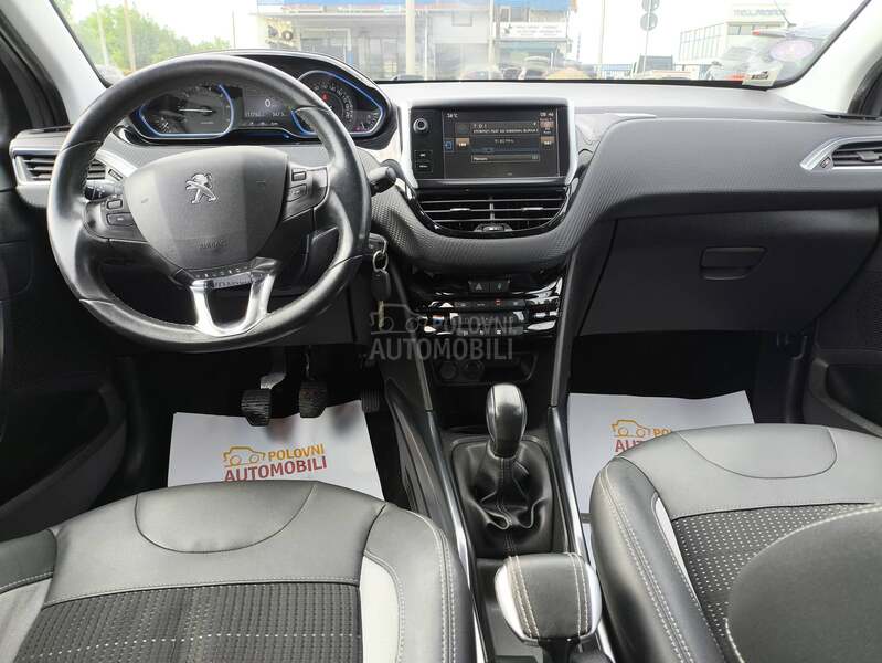 Peugeot 2008 1.2  ALLURE