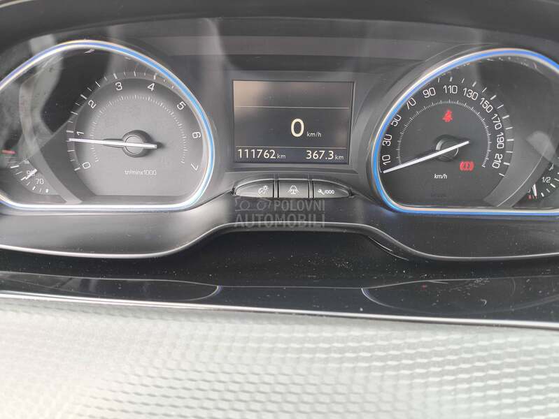 Peugeot 2008 1.2  ALLURE