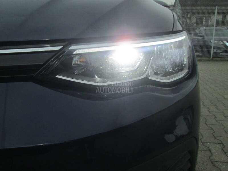 Volkswagen Golf 8 1.5 TSI LIFE