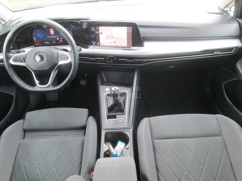 Volkswagen Golf 8 1.5 TSI LIFE