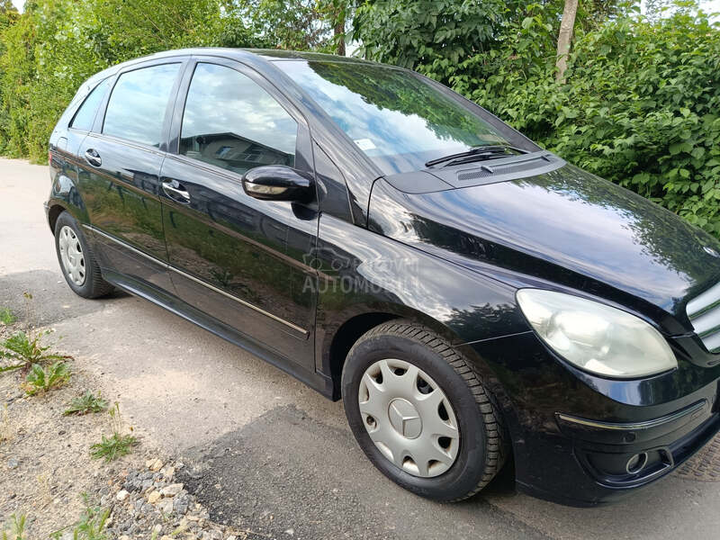 Mercedes Benz B 150 1498