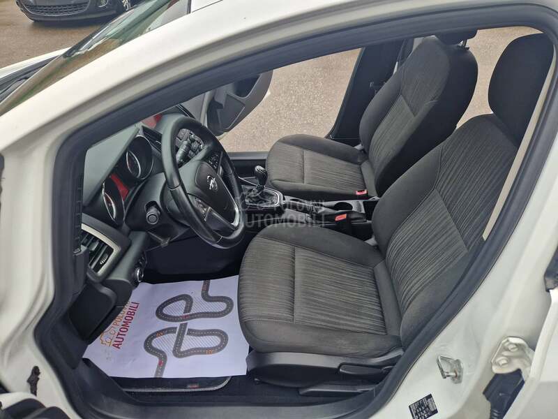 Opel Astra J O D L I C N A