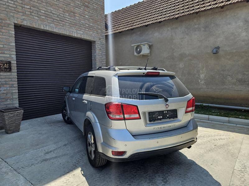 Fiat Freemont -  kompletan auto u delovima