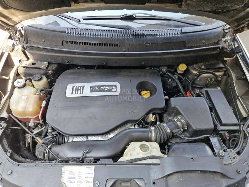 Fiat Freemont -  kompletan auto u delovima