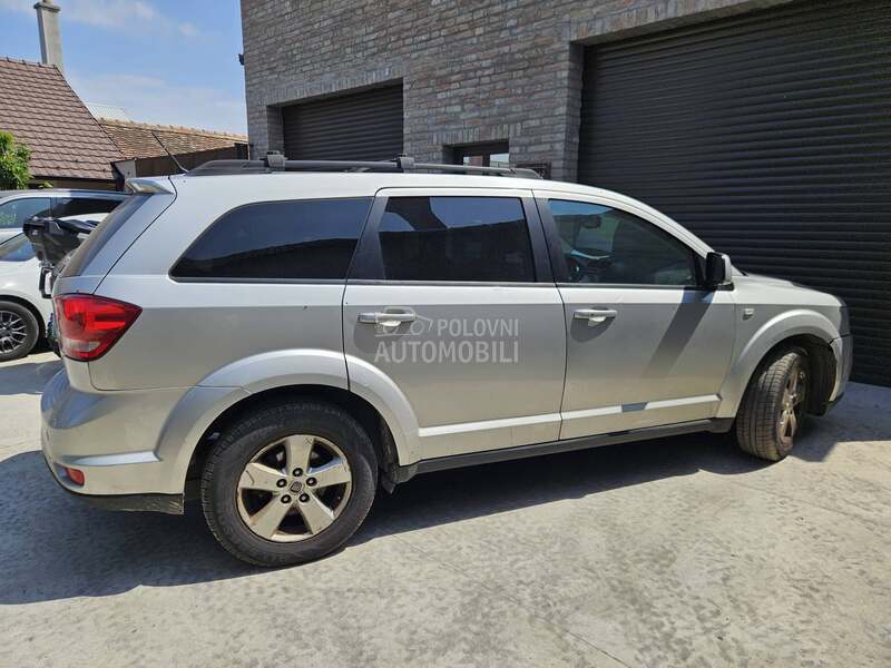 Fiat Freemont -  kompletan auto u delovima