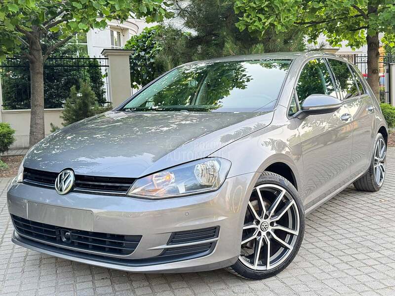 Volkswagen Golf 7 1.6TDI 77 NAV/ACC