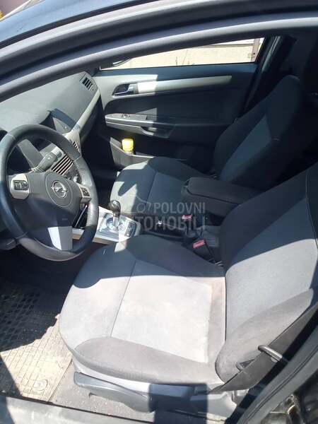 Opel Astra H 1,6 8v