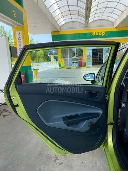 Ford Fiesta TITANIUM.SWIS.NOVA