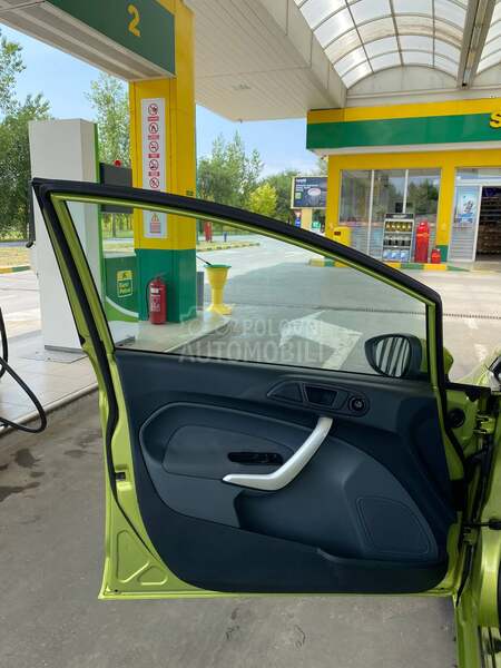 Ford Fiesta TITANIUM.SWIS.NOVA