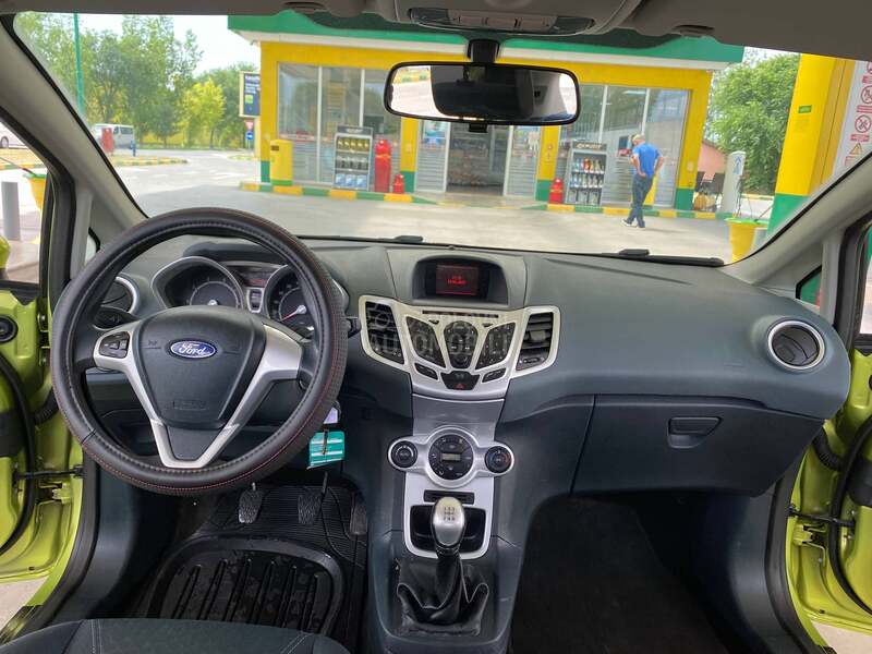 Ford Fiesta TITANIUM.SWIS.NOVA