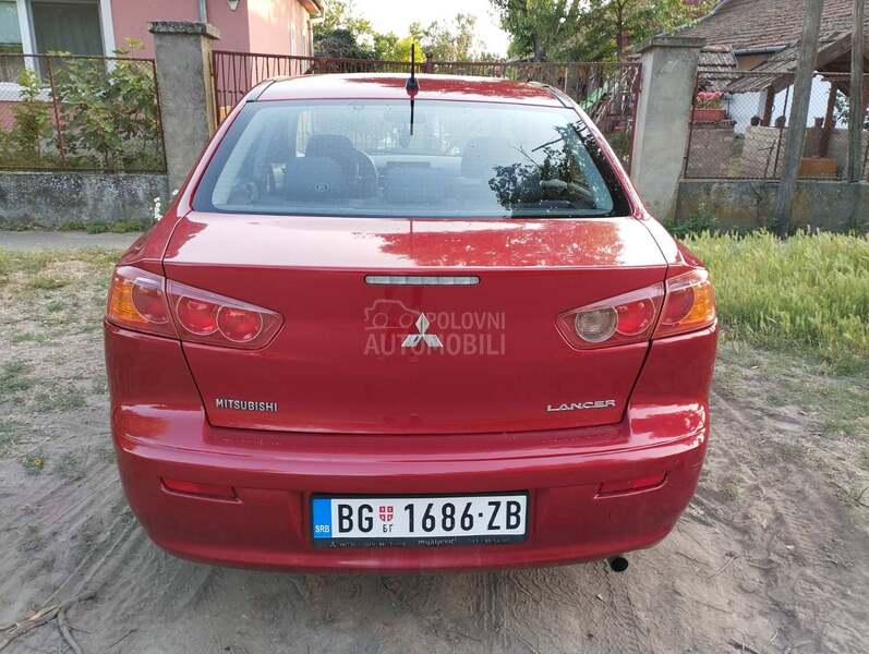 Mitsubishi Lancer 