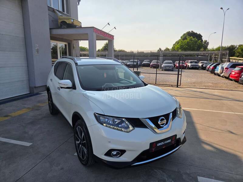 Nissan X-Trail TEKNA/360/LED/NAV