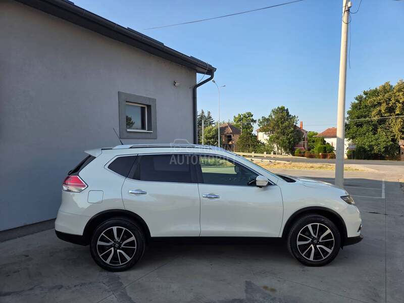 Nissan X-Trail TEKNA/360/LED/NAV