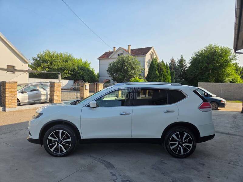 Nissan X-Trail TEKNA/360/LED/NAV