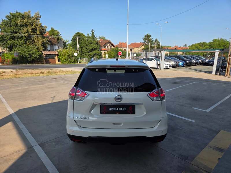 Nissan X-Trail TEKNA/360/LED/NAV