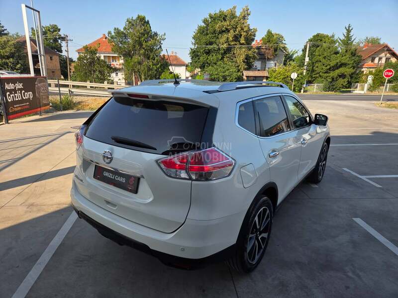 Nissan X-Trail TEKNA/360/LED/NAV