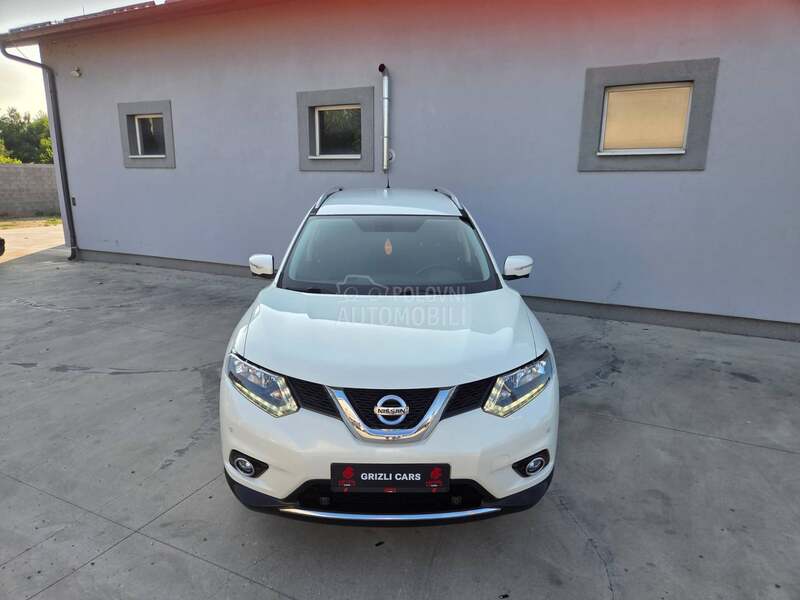 Nissan X-Trail TEKNA/360/LED/NAV