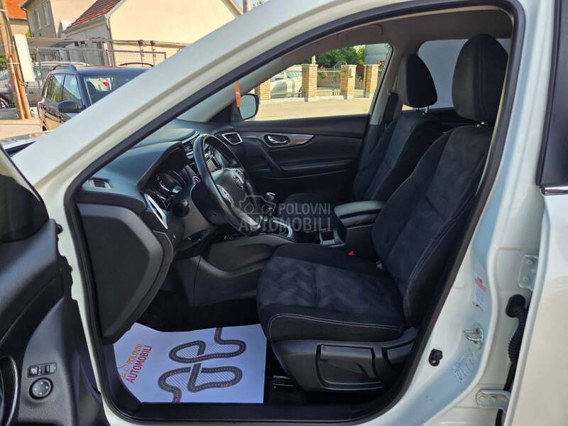 Nissan X-Trail TEKNA/360/LED/NAV