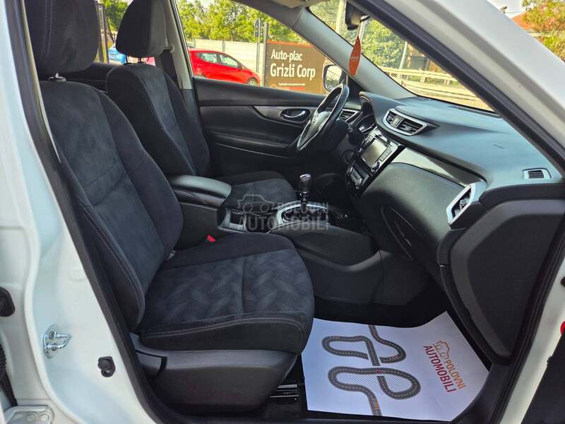 Nissan X-Trail TEKNA/360/LED/NAV