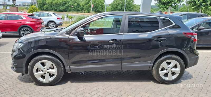 Nissan Qashqai 1.5dCi AT BUSINESS