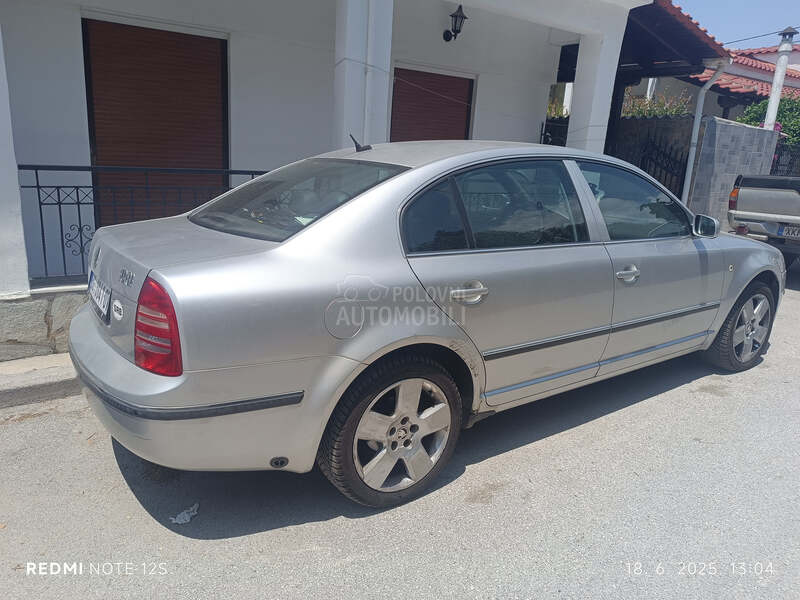 Škoda Superb 