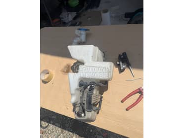 Boca brisača za Volkswagen Touran, Caddy od 2004. do 2012. god.