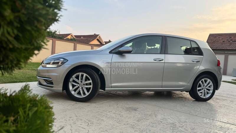 Volkswagen Golf 7 1.5 TGI/DSG/F.U.L