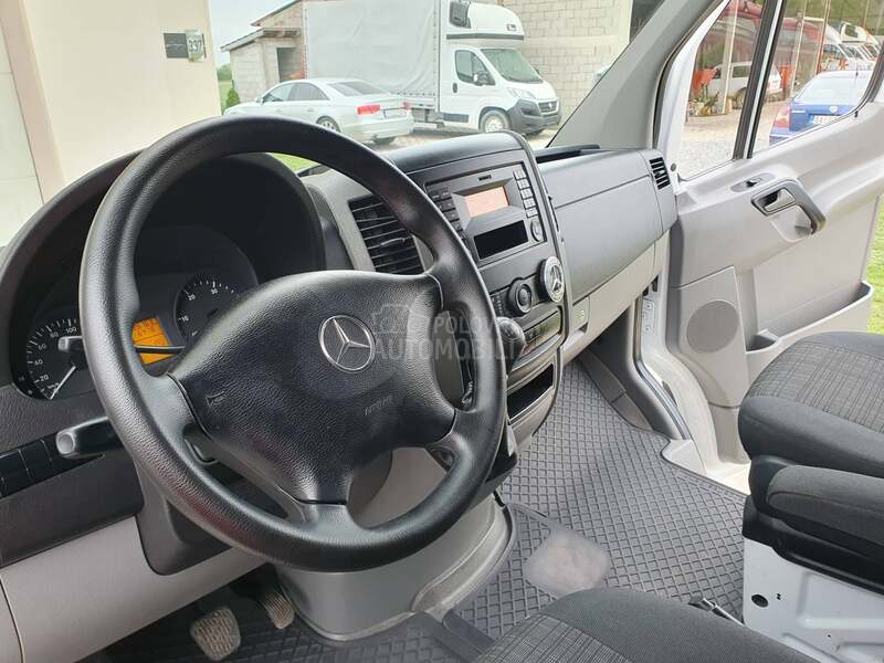 Mercedes Benz Sprinter RAMPA 316ROL CERADA NOV