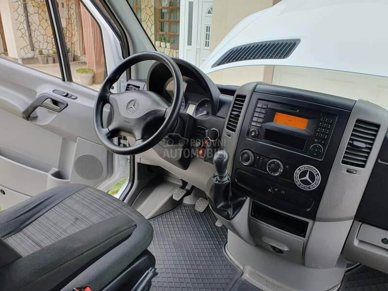 Mercedes Benz Sprinter RAMPA 316ROL CERADA NOV