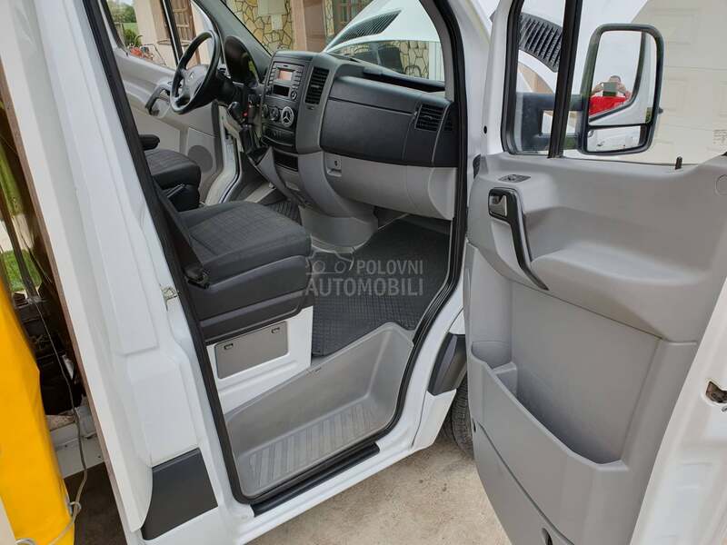 Mercedes Benz Sprinter RAMPA 316ROL CERADA NOV