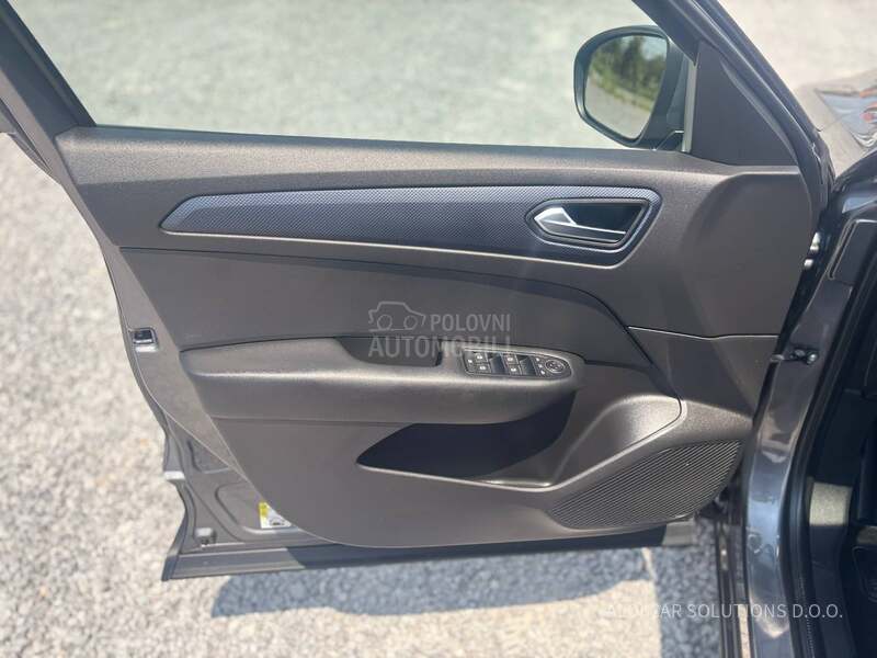 Renault Arkana 1.6 Etech Business