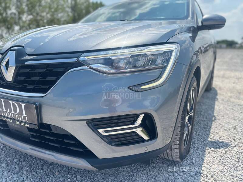 Renault Arkana 1.6 Etech Business