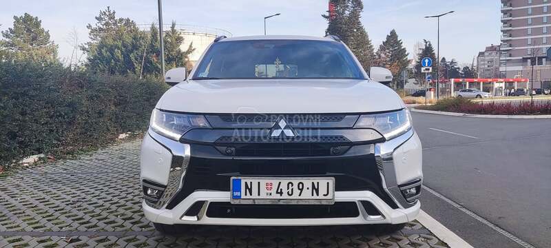 Mitsubishi Outlander 2.4 PHEV