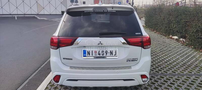 Mitsubishi Outlander 2.4 PHEV