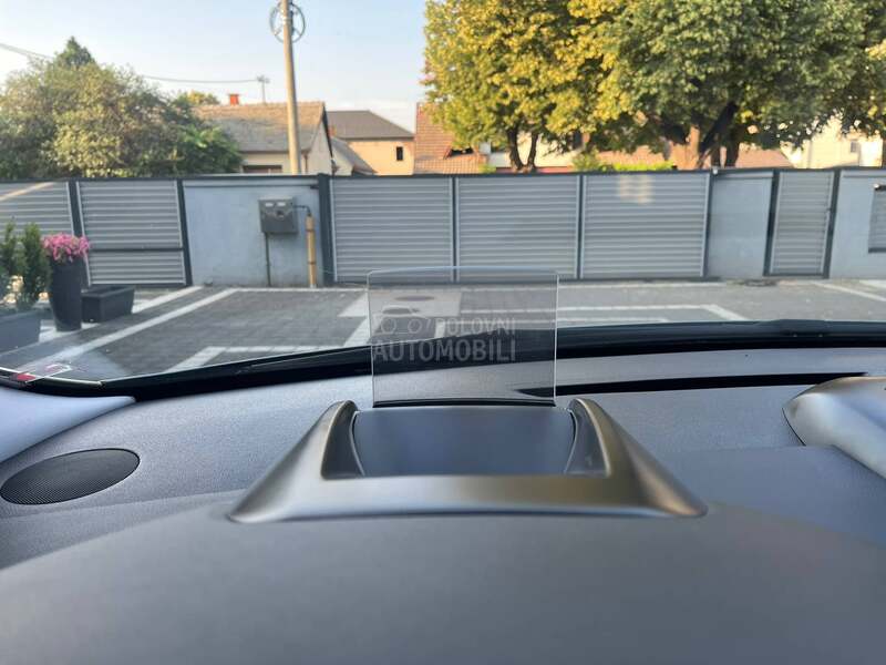 Peugeot 3008 1.6 HDi 77.000