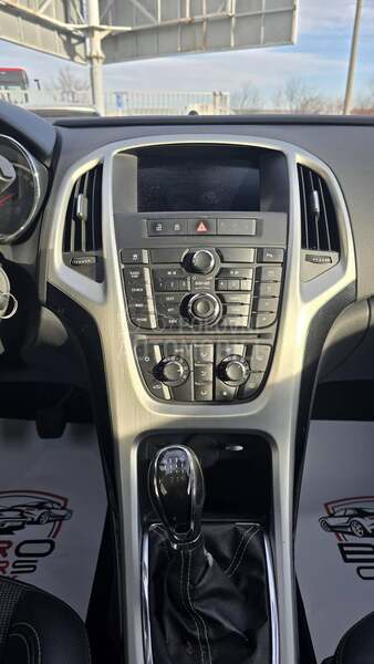 Opel Astra J 1.6 GTC