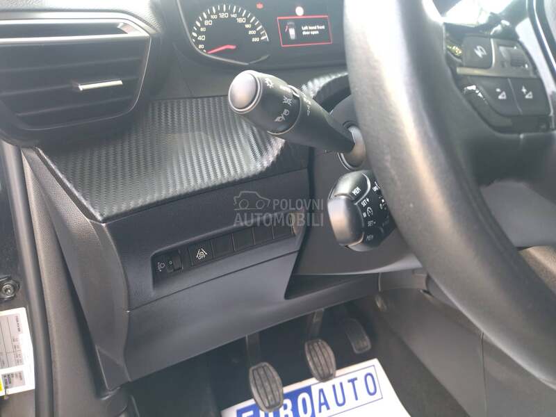 Peugeot 2008 1.2 ben/nav/led