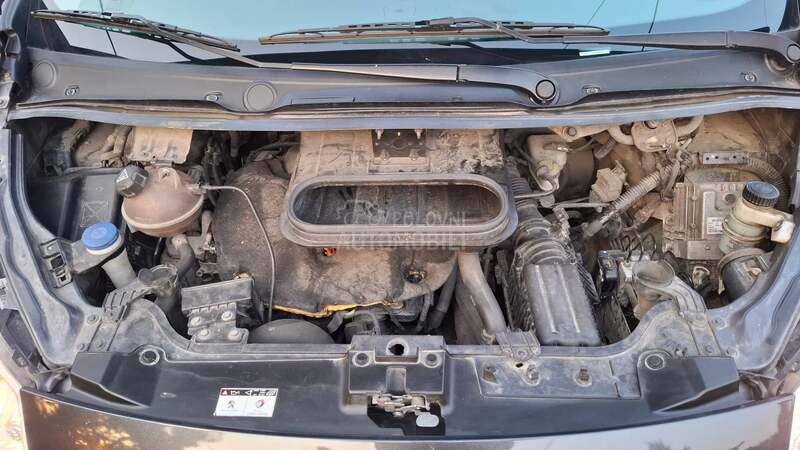 Peugeot Expert 2.0 HDI 8 sedista