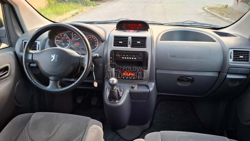 Peugeot Expert 2.0 HDI 8 sedista