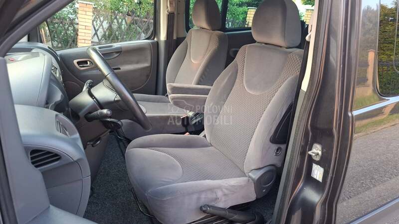 Peugeot Expert 2.0 HDI 8 sedista