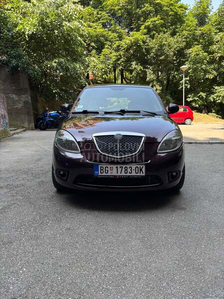 Lancia Ypsilon 