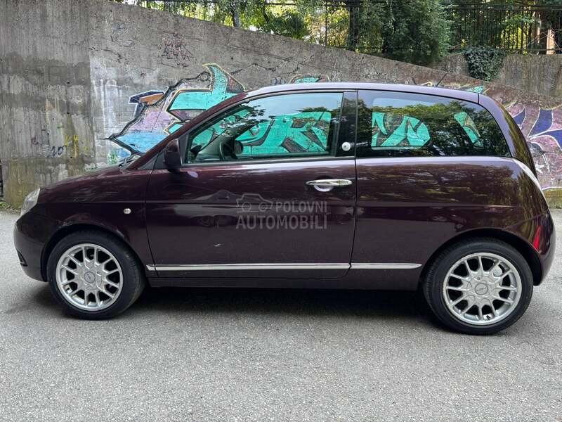 Lancia Ypsilon 