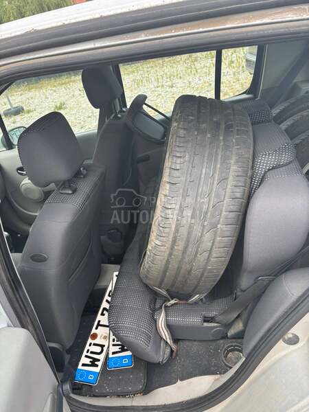 Renault Modus B E n z i n