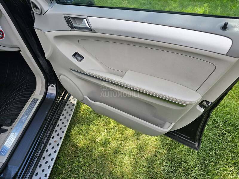 Mercedes Benz ML 320 