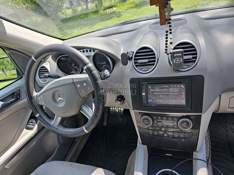 Mercedes Benz ML 320 