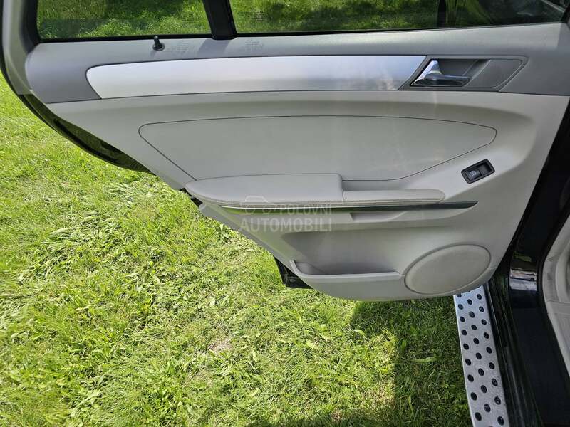Mercedes Benz ML 320 