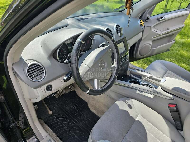 Mercedes Benz ML 320 