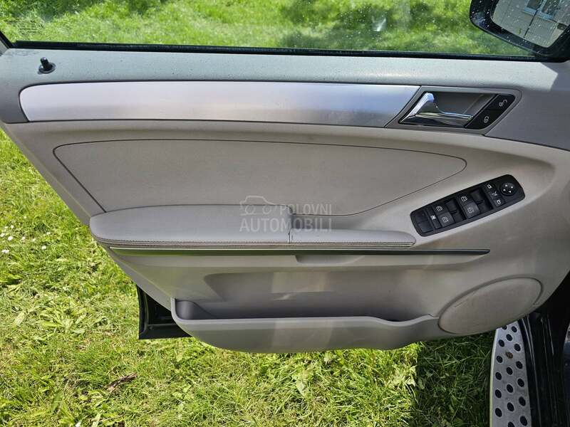 Mercedes Benz ML 320 